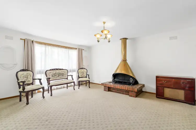 Second view of Homely house listing, 31 Bellbridge Drive, Hoppers Crossing VIC 3029