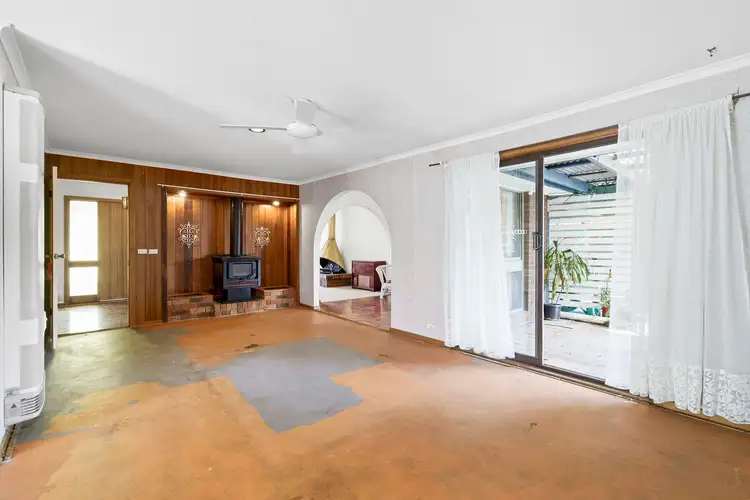 Fifth view of Homely house listing, 31 Bellbridge Drive, Hoppers Crossing VIC 3029