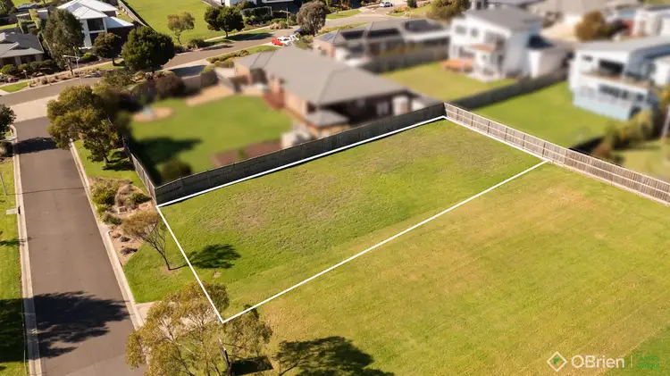 3 Echidna Grove, Cowes VIC 3922