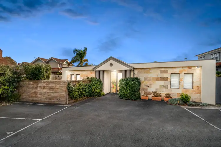 2/83 Bambra Road, Caulfield North VIC 3161
