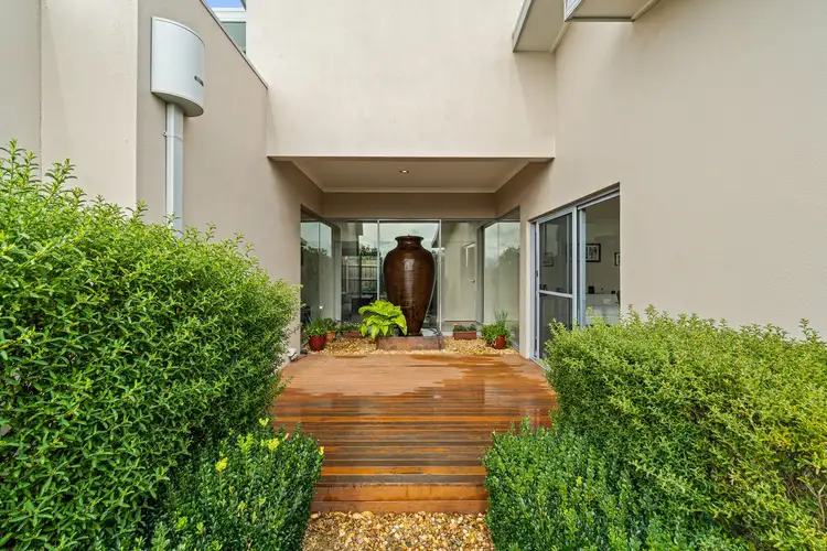 Sixth view of Homely house listing, 7 Crestmont Court, Traralgon VIC 3844