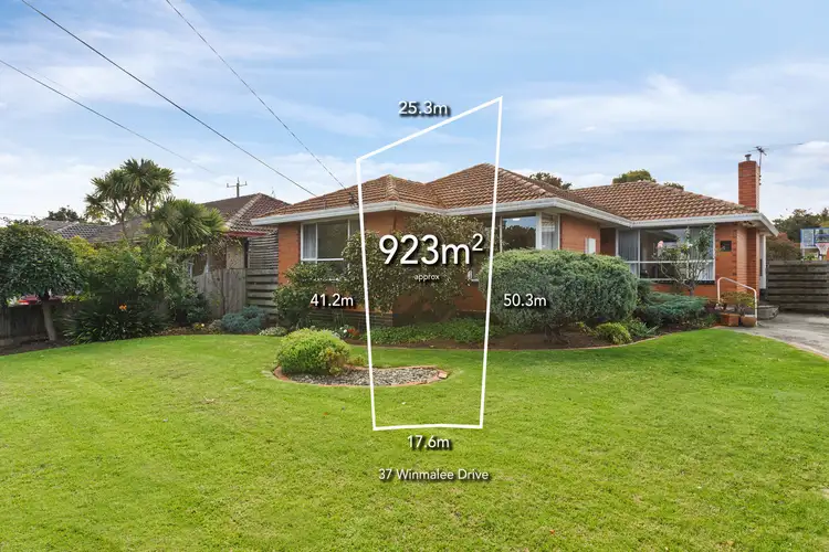 37 Winmalee Drive, Glen Waverley VIC 3150