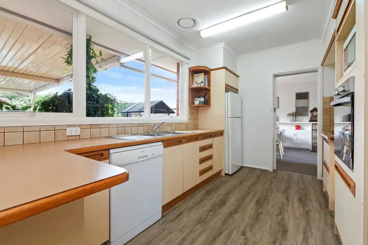 Fifth view of Homely house listing, 37 Winmalee Drive, Glen Waverley VIC 3150