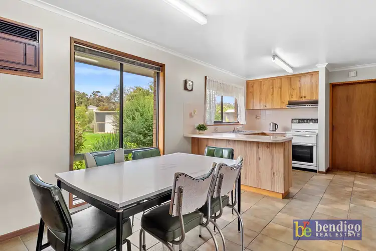 Fifth view of Homely house listing, 2 Melbury Court, Epsom VIC 3551