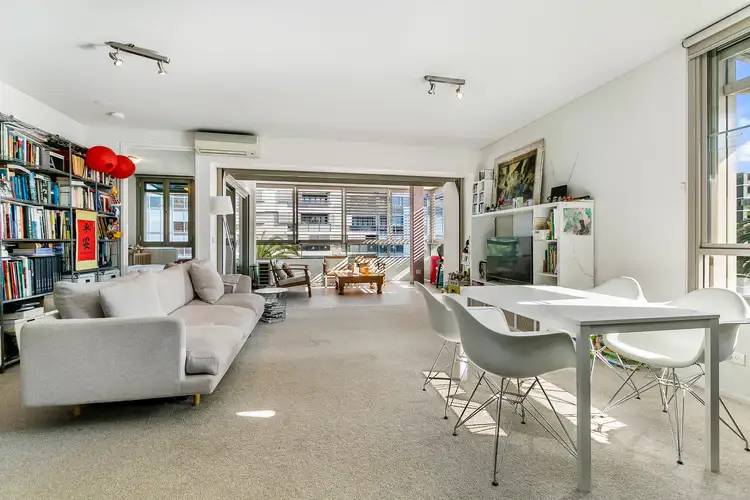 1402/2 Sterling Circuit