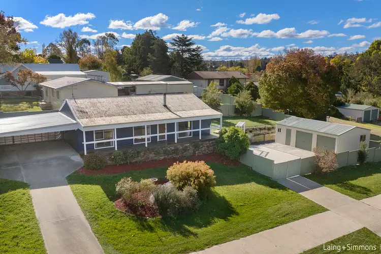 1 Park Street, Uralla NSW 2358