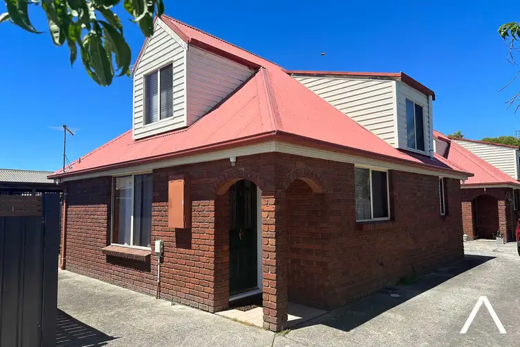 2/10 Winston Street, Mowbray TAS 7248