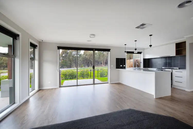 Sixth view of Homely house listing, 1 Luxford Court, Strathdale VIC 3550