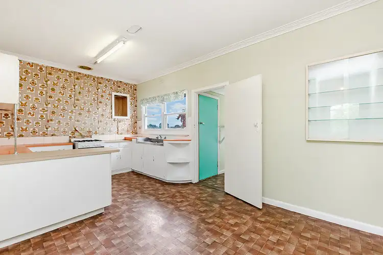Second view of Homely house listing, 5 Lorna Court, Portland VIC 3305