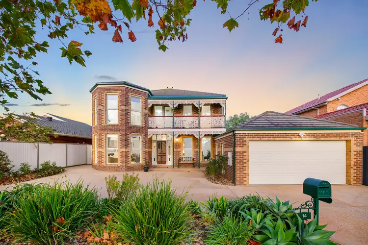 14 Stirling Court, Hillside VIC 3037