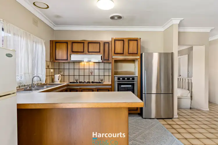 Fifth view of Homely house listing, 5 Uplands Place, Thomastown VIC 3074