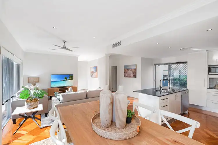 2/41 Huth Street, Labrador QLD 4215