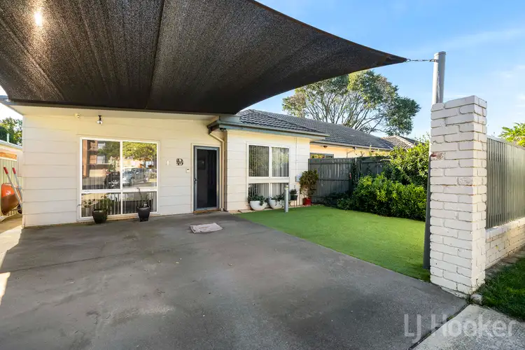 Fourth view of Homely townhouse listing, 1/18 Mowatt Street, Queanbeyan East NSW 2620