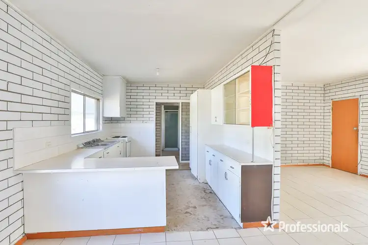 Second view of Homely house listing, 528 Deakin Avenue, Mildura VIC 3500