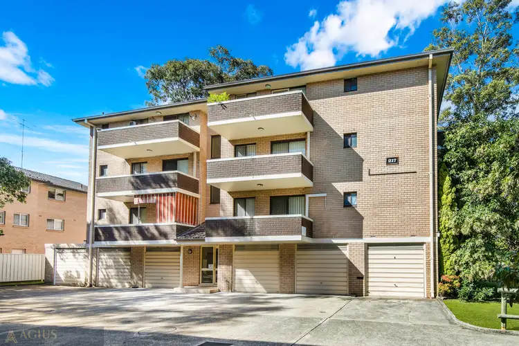 12/217 Derby Street