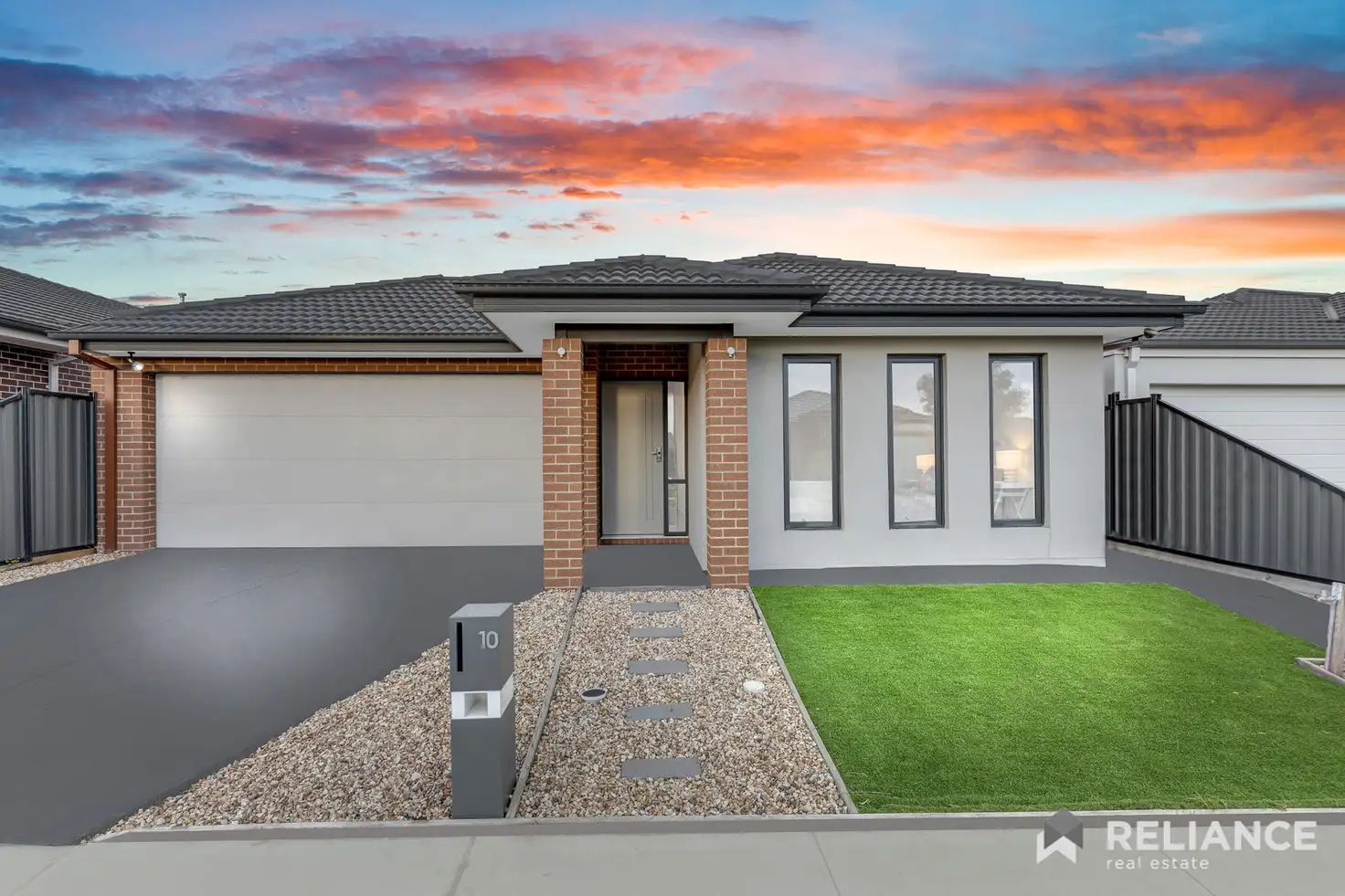 Main view of Homely house listing, 10 Londonderry Crescent, Tarneit VIC 3029