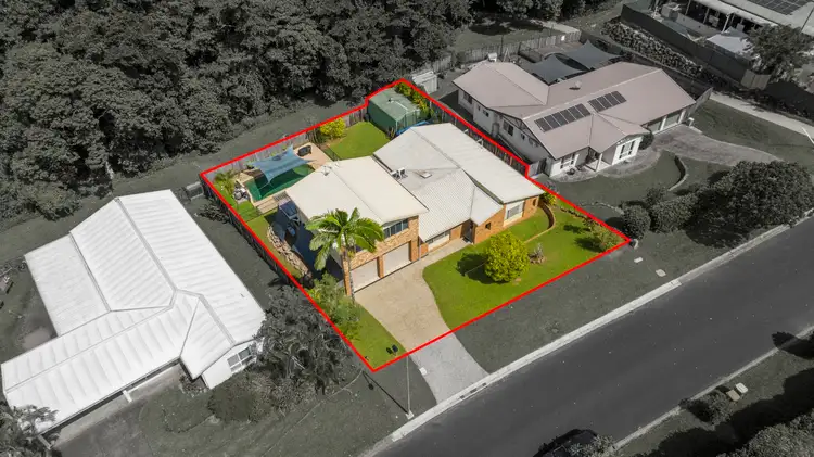 11 Snowwood Close, Mount Sheridan QLD 4868