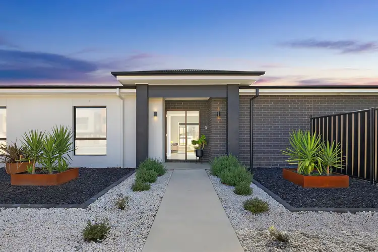 Fifth view of Homely house listing, 7 Judith Macintosh Crescent, Taylor ACT 2913