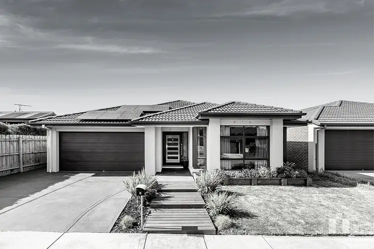 8 Gander Street, Doreen VIC 3754