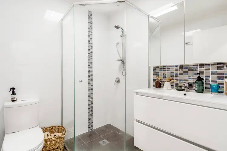 Sixth view of Homely unit listing, 6/34 Guineas Creek Road, Currumbin Waters QLD 4223