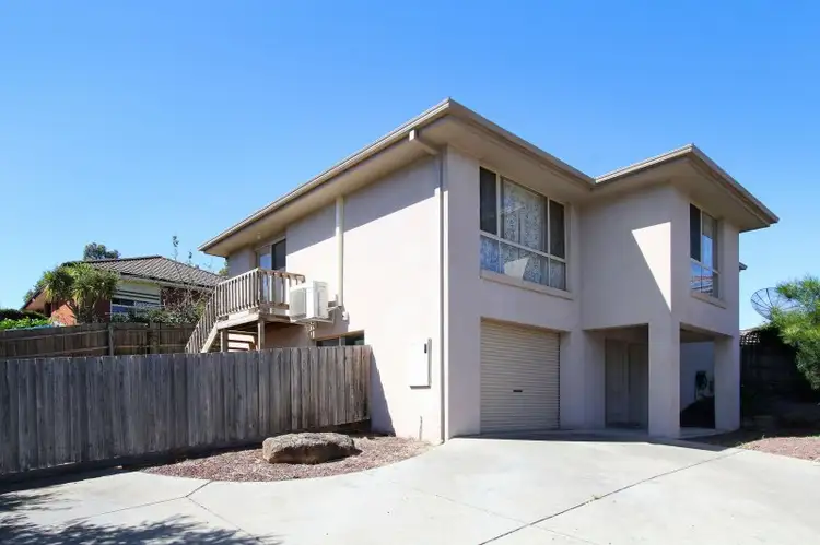 32 Farnham Crescent, Mill Park VIC 3082