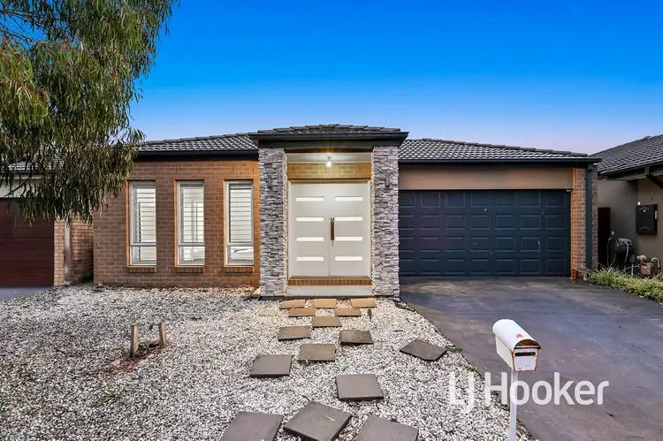 11 Aldous Place, Cranbourne North VIC 3977