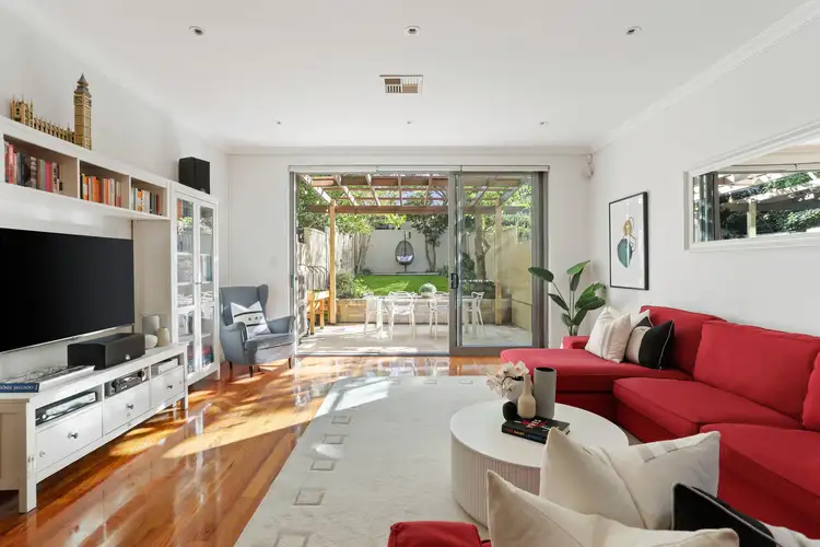 2/96 Garnet Street, Hurlstone Park NSW 2193