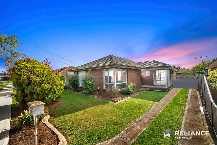 55 Strathmore Crescent