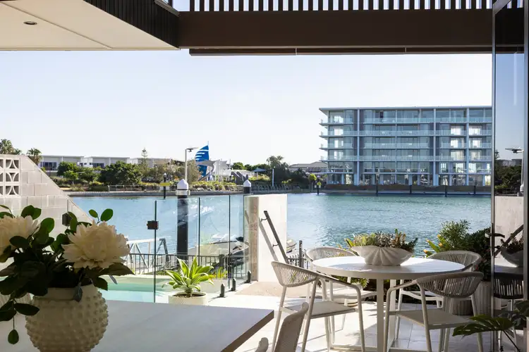 11 Quay Circuit, Newport QLD 4020