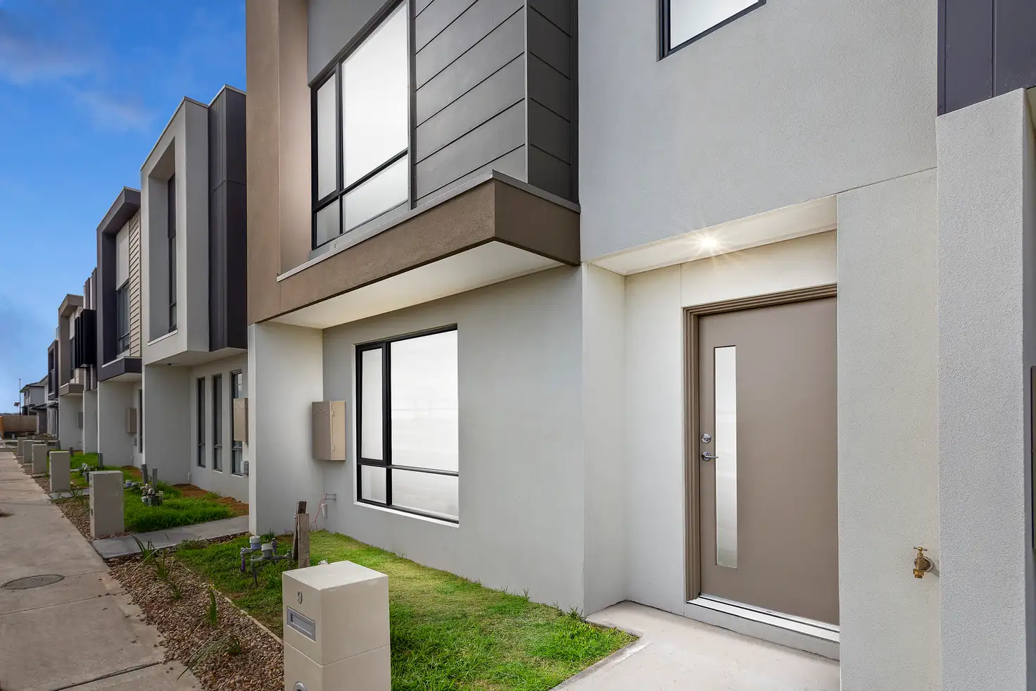 Main view of Homely townhouse listing, 9 Filwood Lane, Wollert VIC 3750