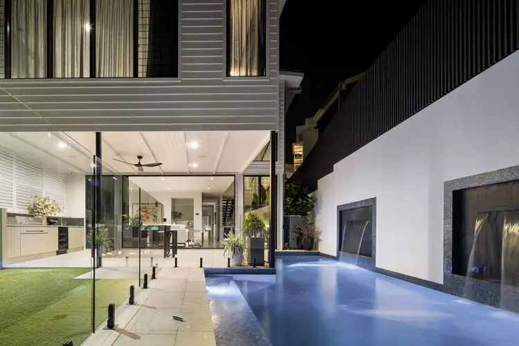 Second view of Homely house listing, 7 Wentworth Parade, Balmoral QLD 4171