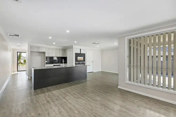 Fifth view of Homely house listing, 118 Verdelho Drive, Tamworth NSW 2340