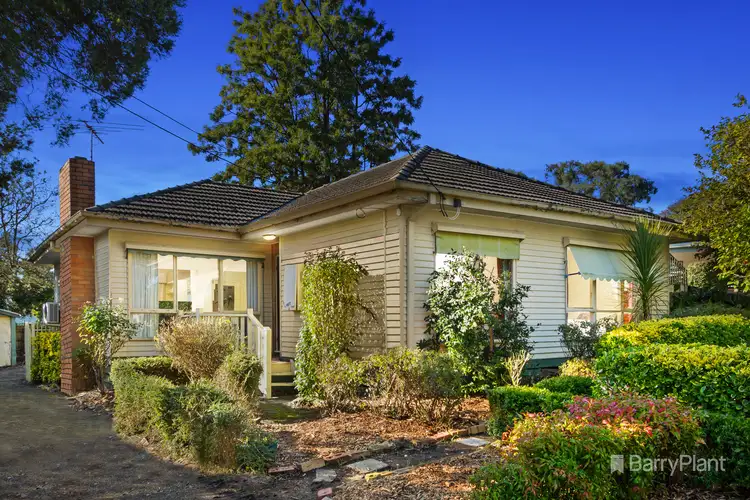 6 Ian Avenue, Ringwood East VIC 3135