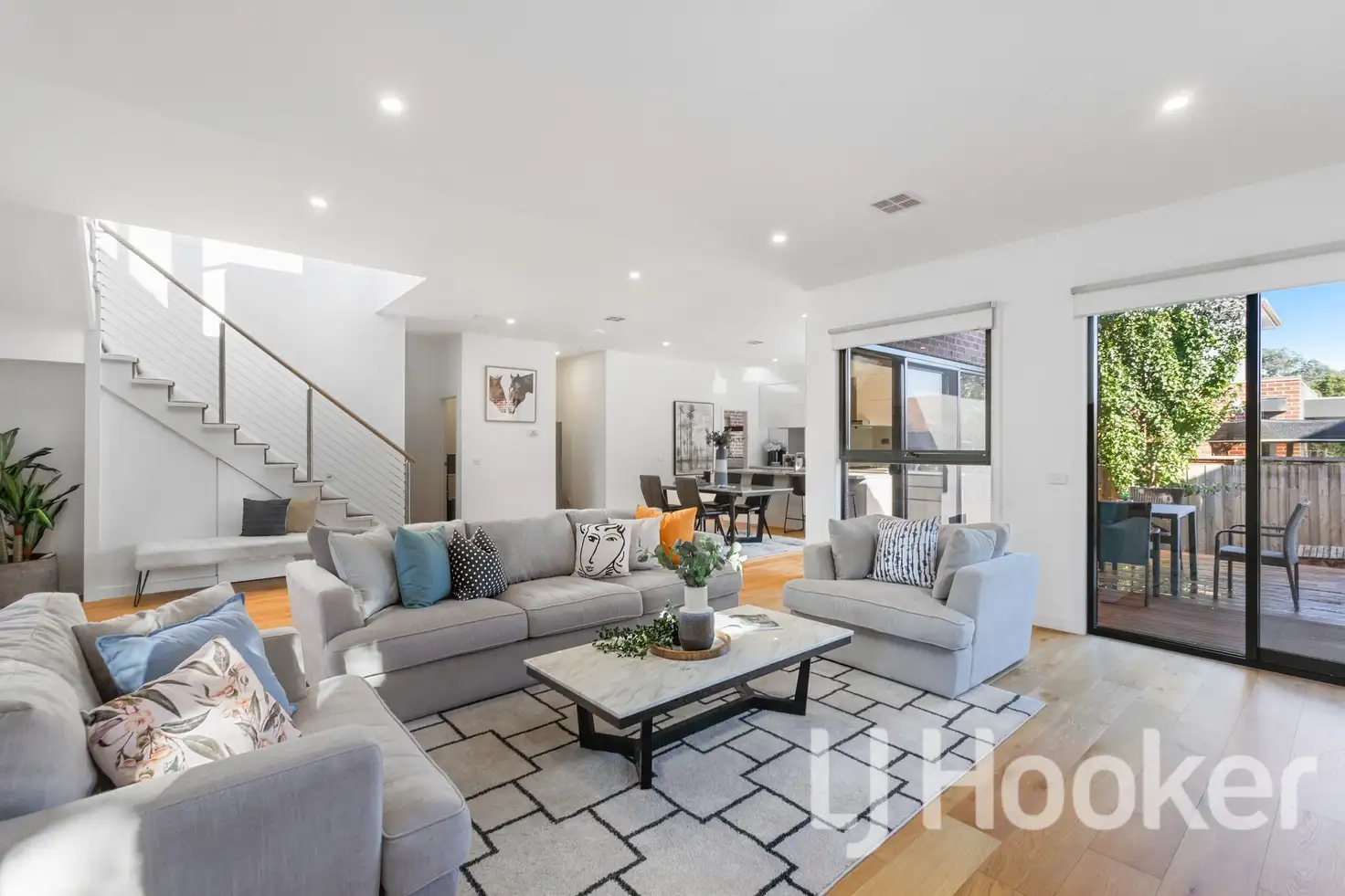 Main view of Homely townhouse listing, 6 Carool Road, Ashburton VIC 3147