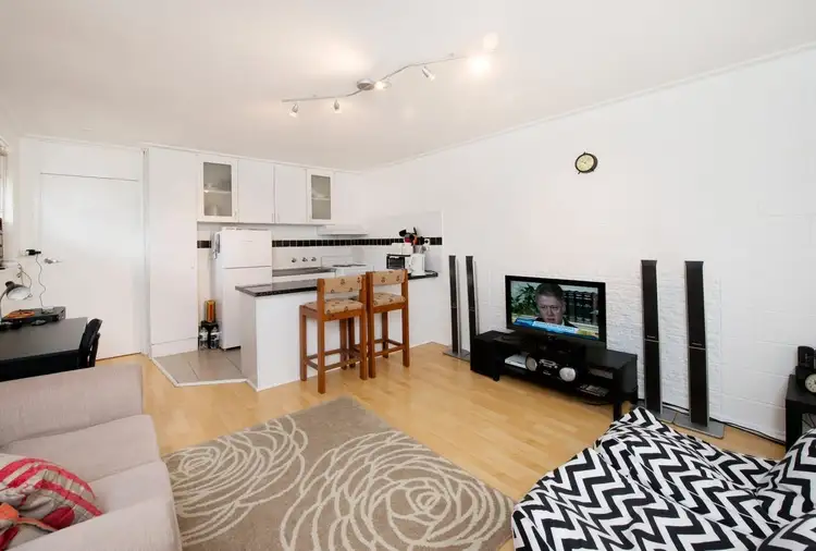 Third view of Homely apartment listing, 6/194 Purinuan Road, Reservoir VIC 3073
