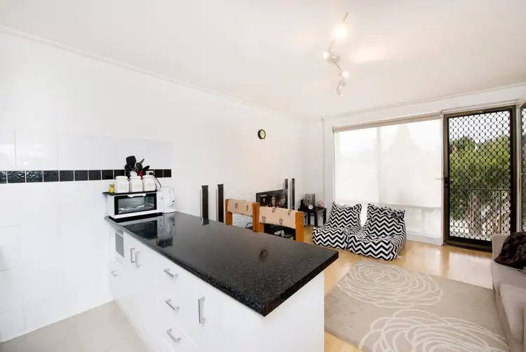 Fifth view of Homely apartment listing, 6/194 Purinuan Road, Reservoir VIC 3073