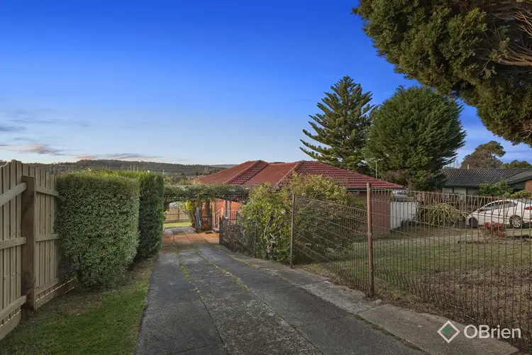 Main view of Homely house listing, 8 Heatherdew Close, Endeavour Hills VIC 3802