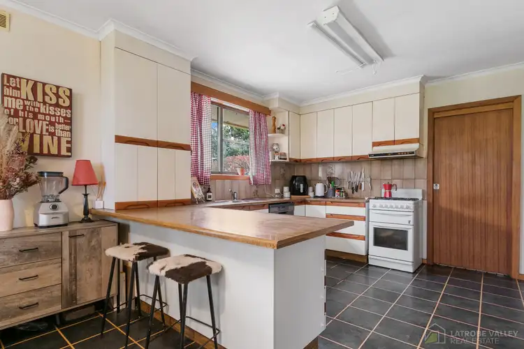 Sixth view of Homely house listing, 8 Ashton Court, Rosedale VIC 3847