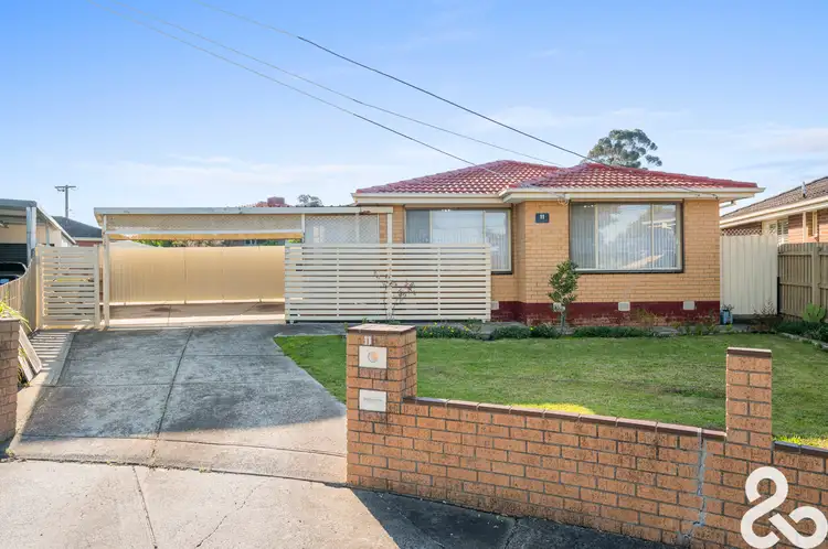 11 Charlton Place