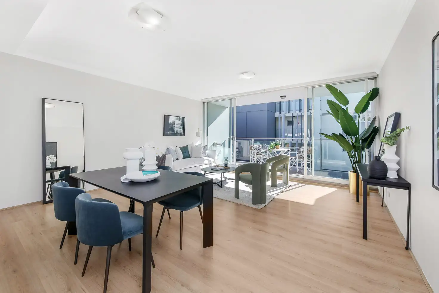 Main view of Homely apartment listing, 18/1-11 Murray Street, Waterloo NSW 2017
