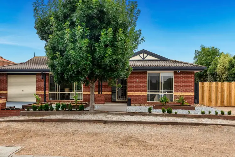 9 Silvana Way, Hillside VIC 3037