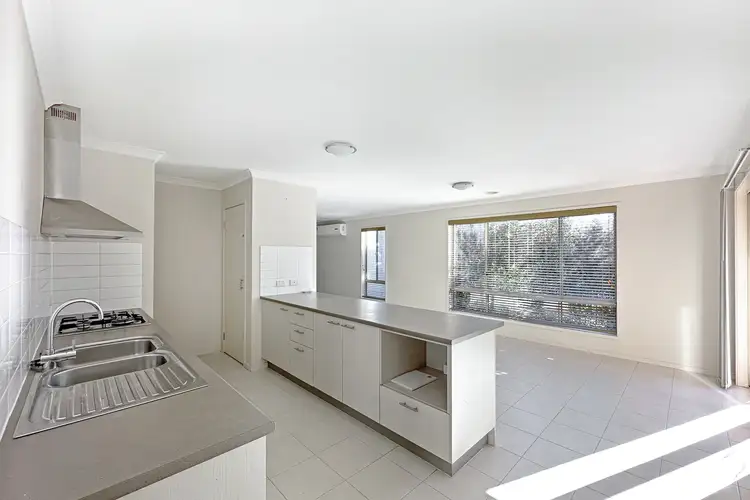 Sixth view of Homely house listing, 14 Folkstone Court, Drouin VIC 3818