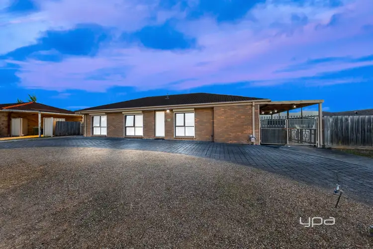 13 Lionheart Avenue, Taylors Lakes VIC 3038