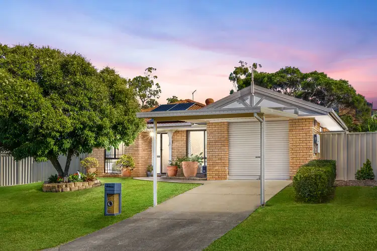 82 Bottlebrush Drive, Regents Park QLD 4118