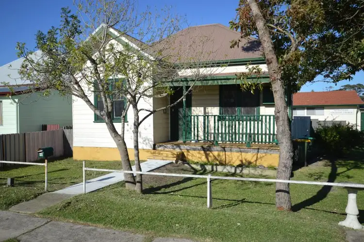 48 Forfar Street, Stockton NSW 2295