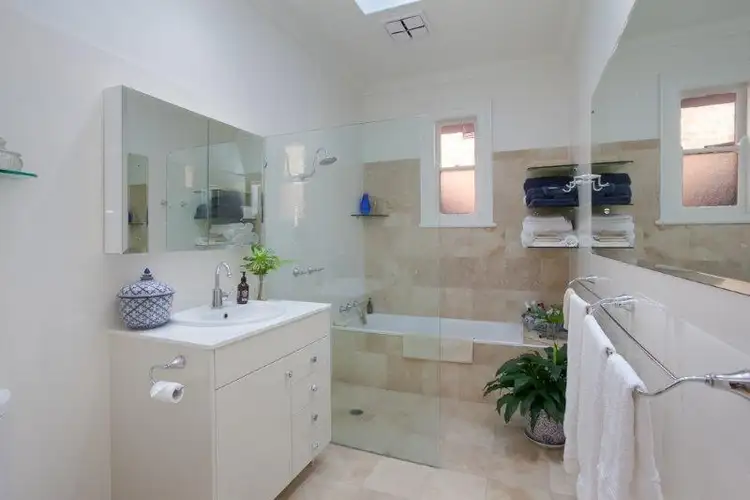 Fifth view of Homely house listing, 25 Veda Street, Hamilton NSW 2303