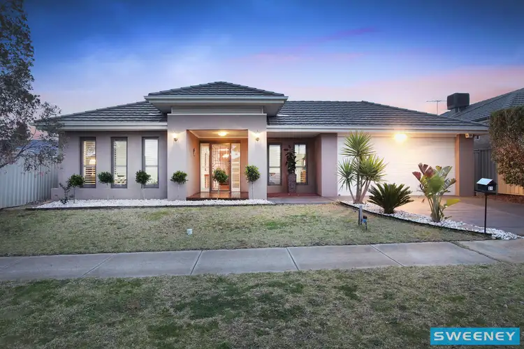 31 Barrington Circuit, Caroline Springs VIC 3023