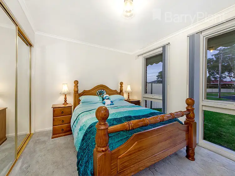 Sixth view of Homely house listing, 8 Aldergate Crescent, Kings Park VIC 3021