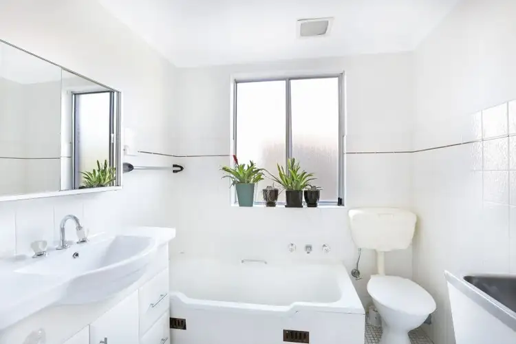 Sixth view of Homely unit listing, 1/42 Seaview Street, Cronulla NSW 2230