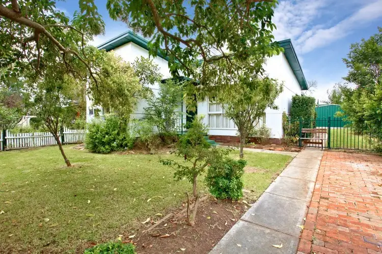 10 Devon Road, Cambridge Park NSW 2747